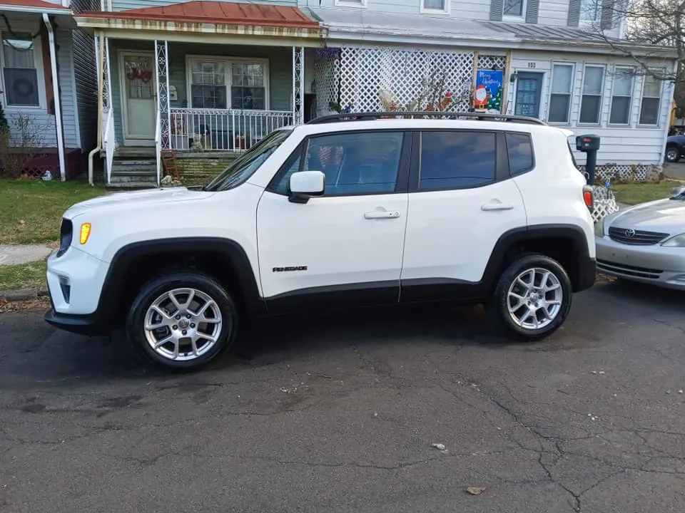 White Jeep Renegade cleaned and detailed